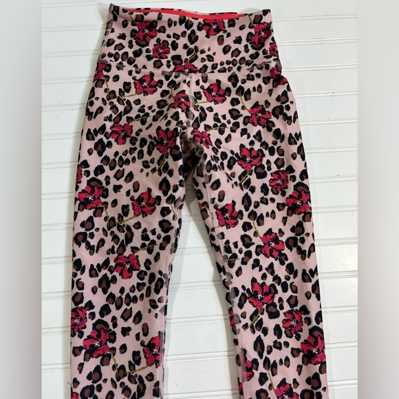 Wildfox Sweat Leopard Print Floral High Waisted Leggings Athletic Womens Small - Picture 4 of 13